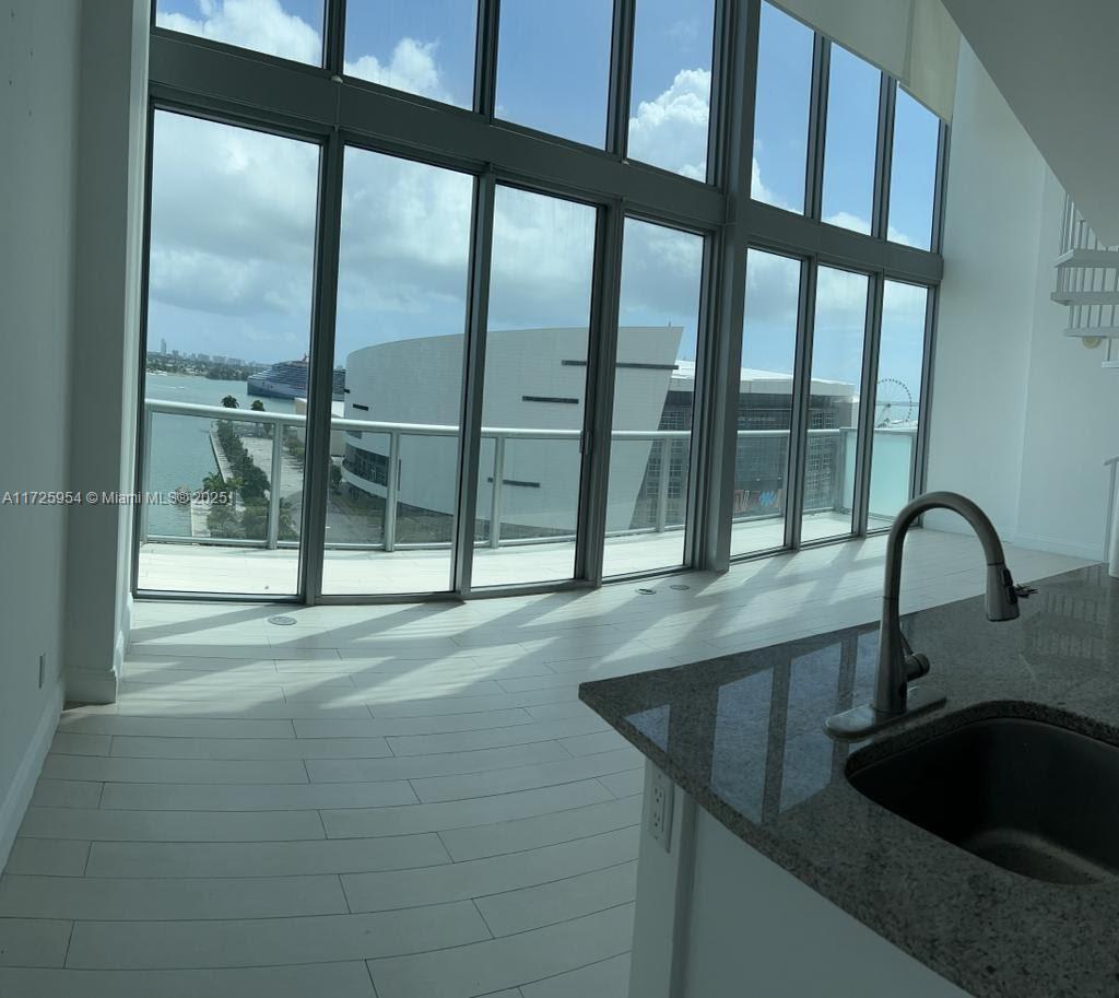 888 Biscayne Blvd #1102, Miami FL 33132