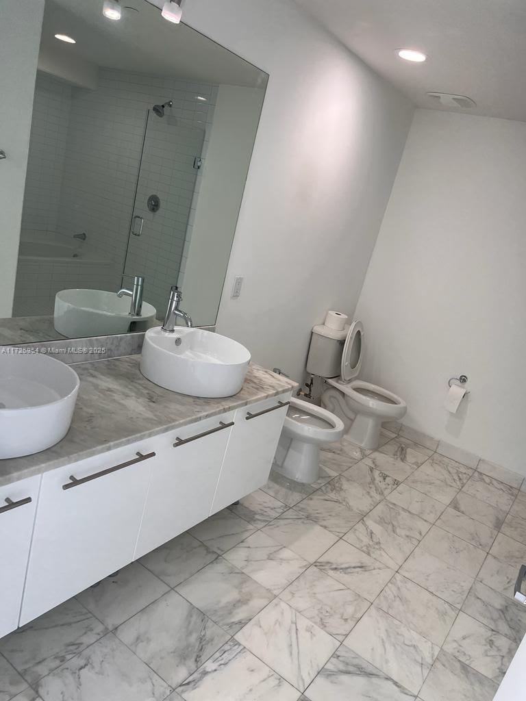 888 Biscayne Blvd #1102, Miami FL 33132