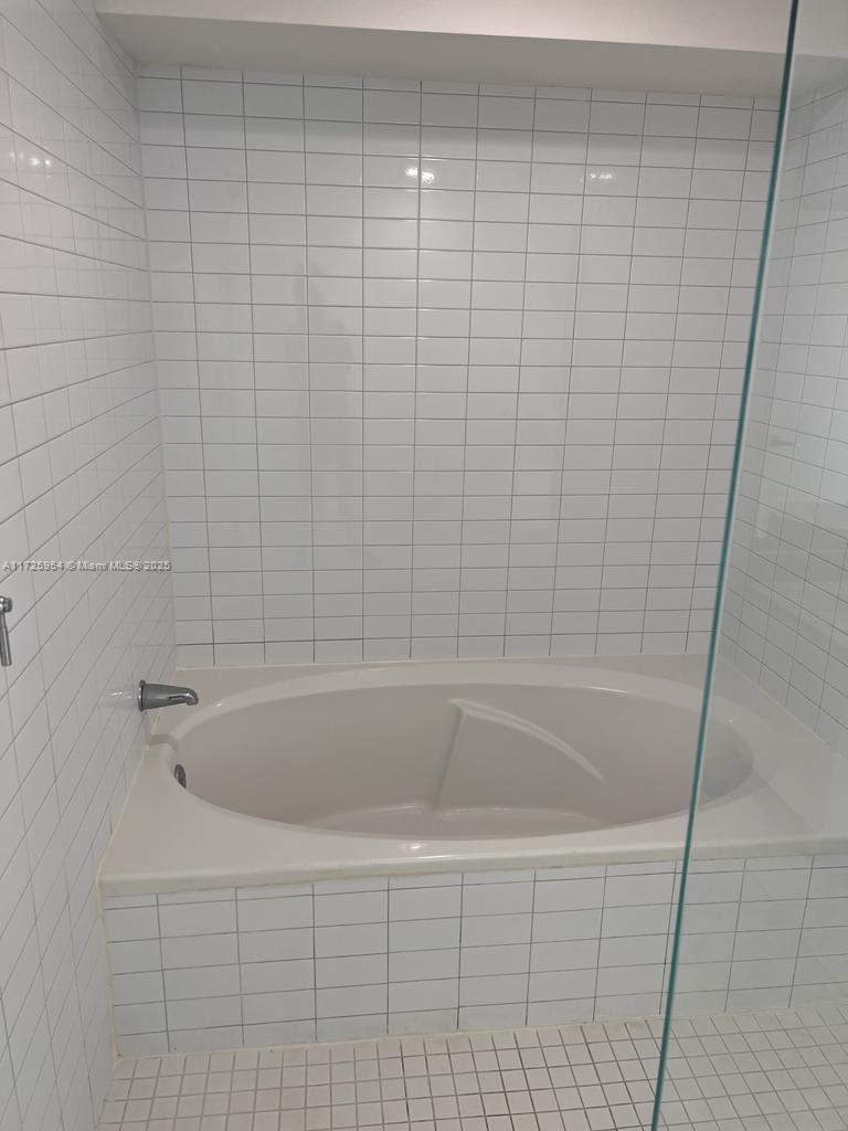 888 Biscayne Blvd #1102, Miami FL 33132
