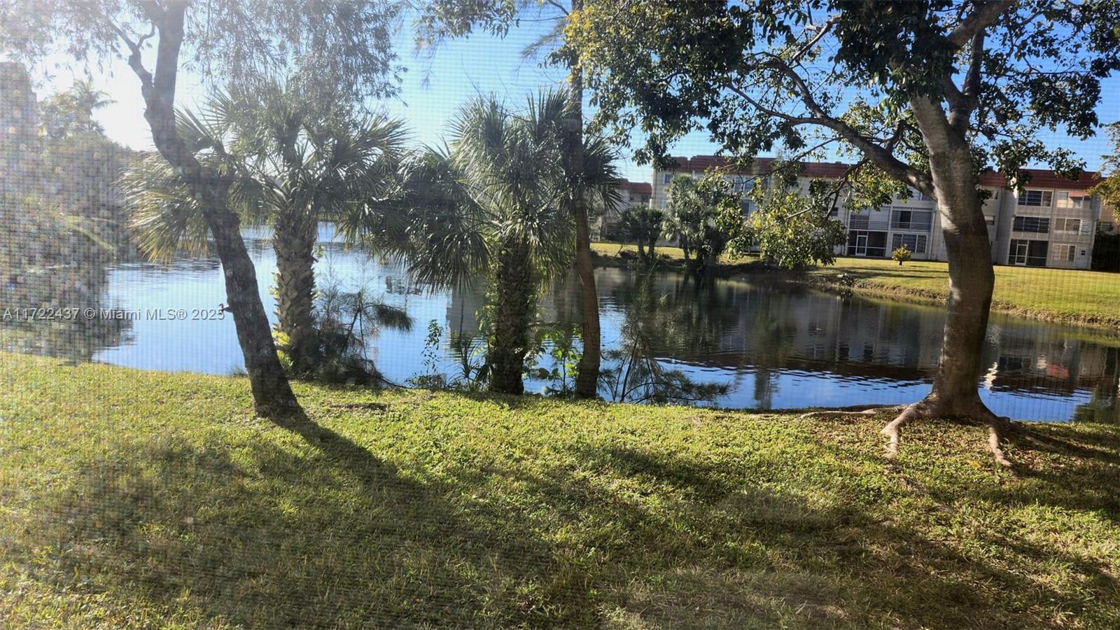 3071 E Sunrise Lakes Dr #112, Sunrise, Florida image 2