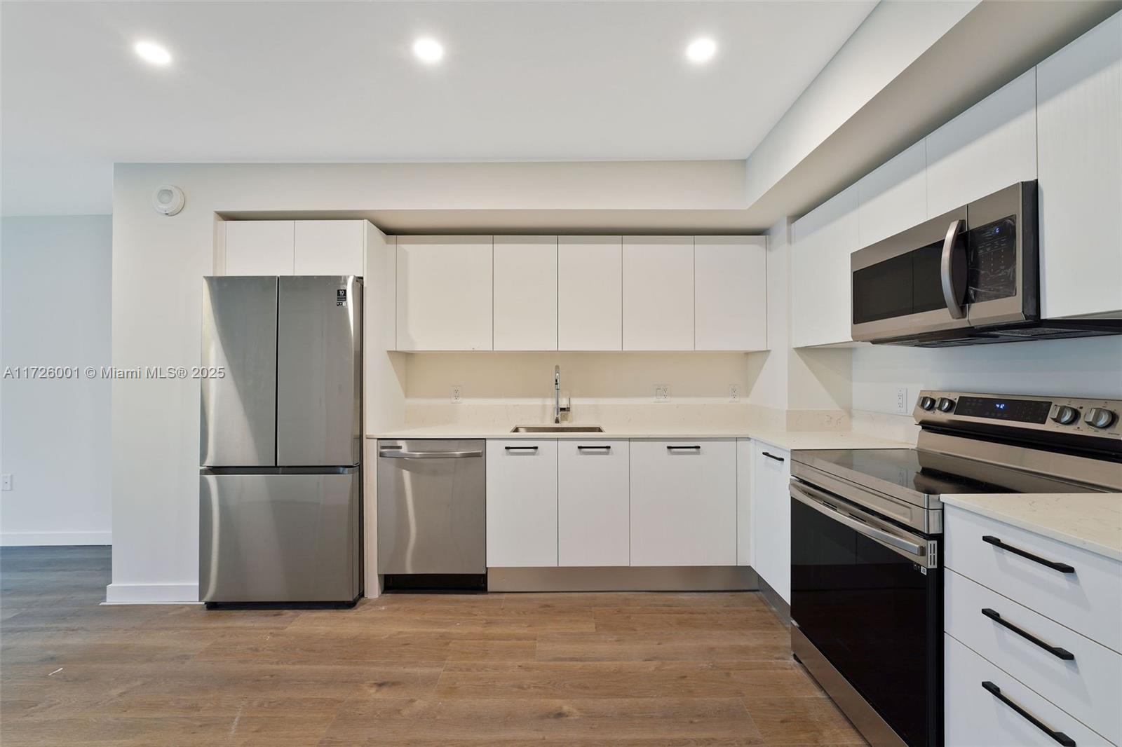 Property photo # 6