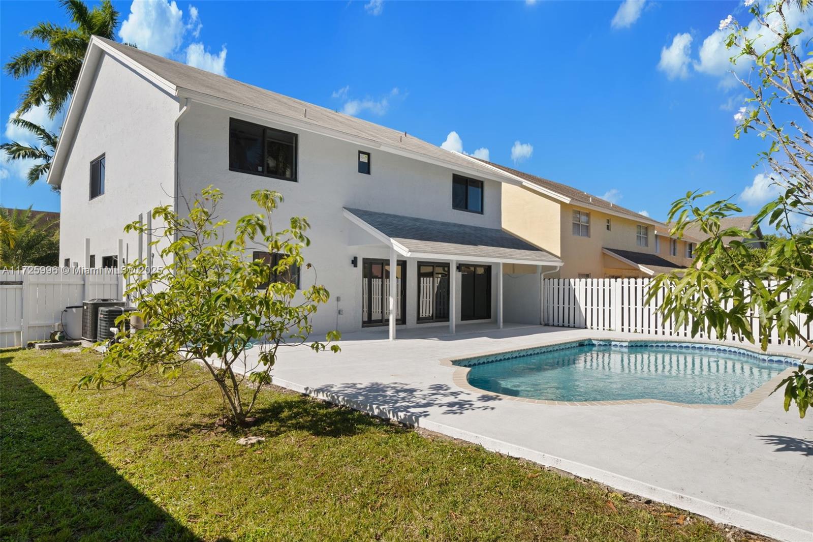 1211 SW 97th Ave, Pembroke Pines, Florida image 1