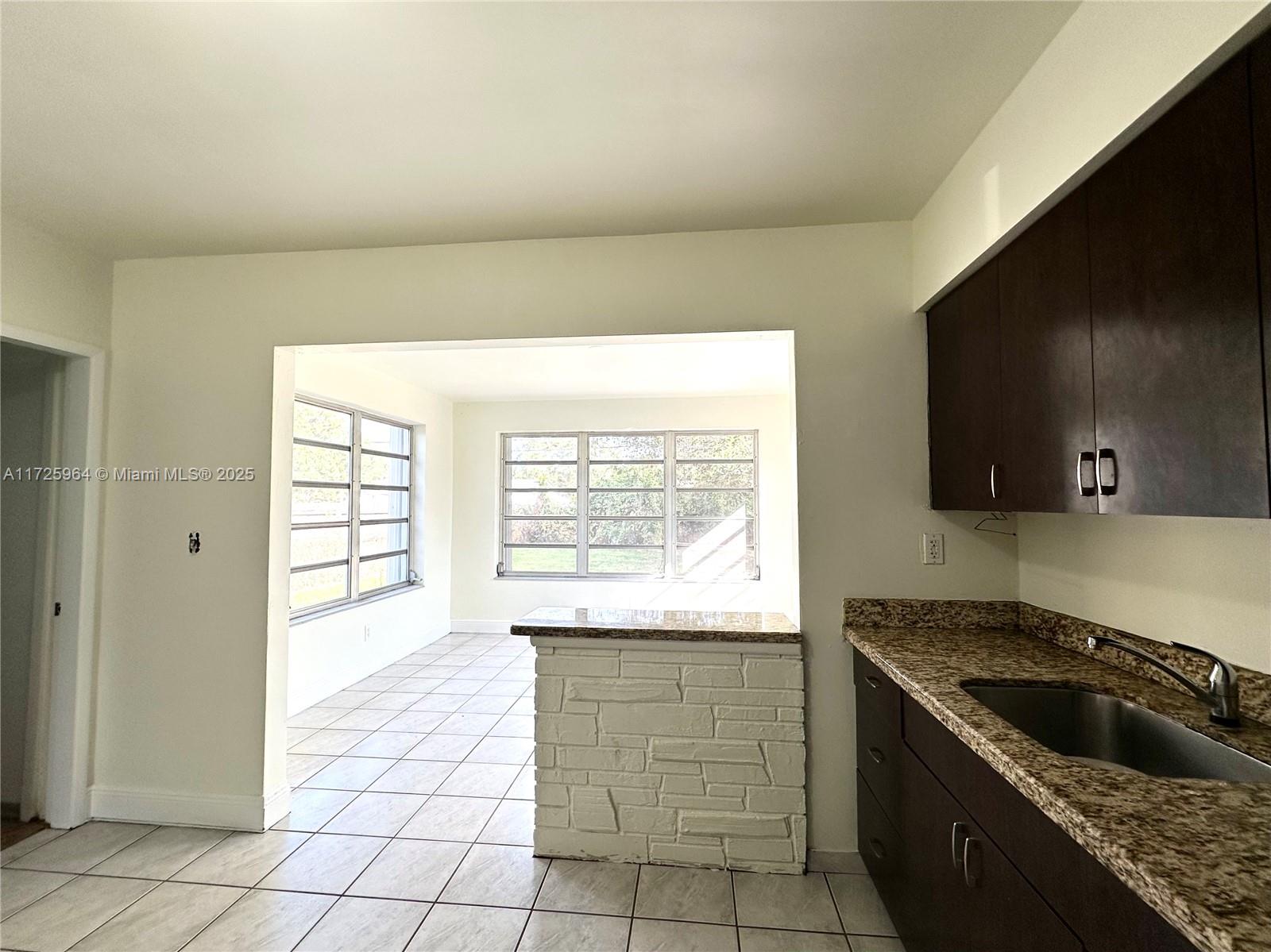 309 SW 67th Ter, Pembroke Pines, Florida image 8