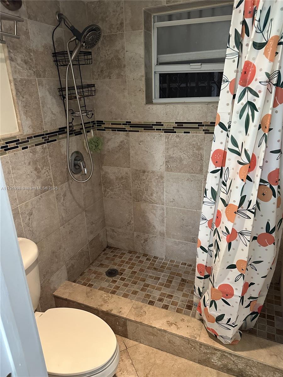 1630 W 46th St #204C, Hialeah, Florida image 5