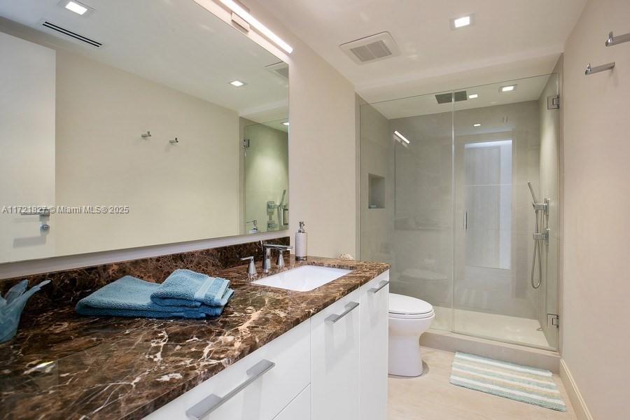 881 Ocean Dr #PH 27E, Key Biscayne FL 33149