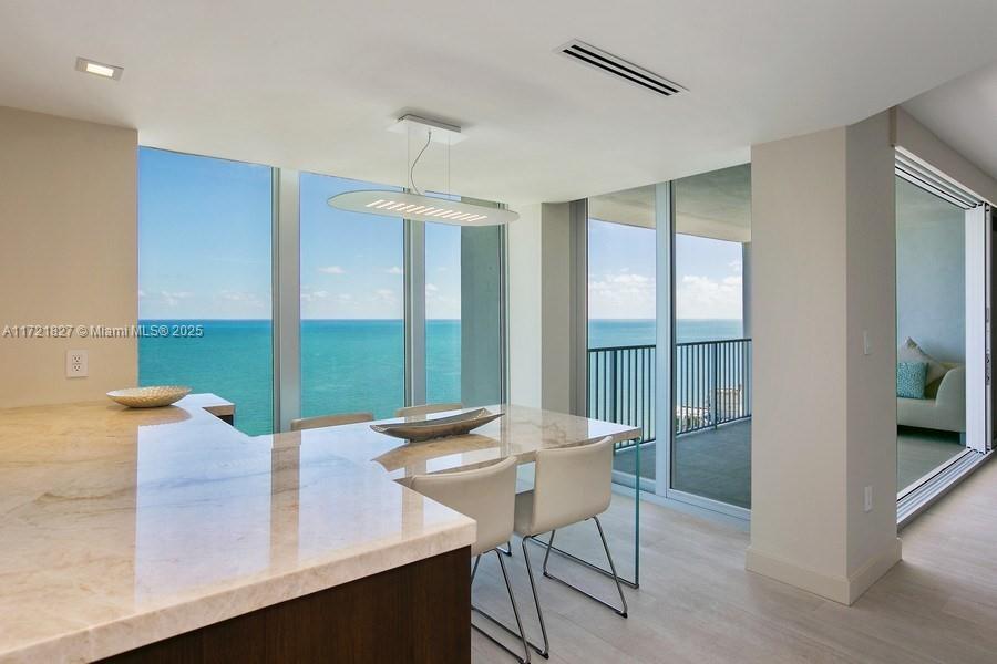 881 Ocean Dr #PH 27E, Key Biscayne FL 33149