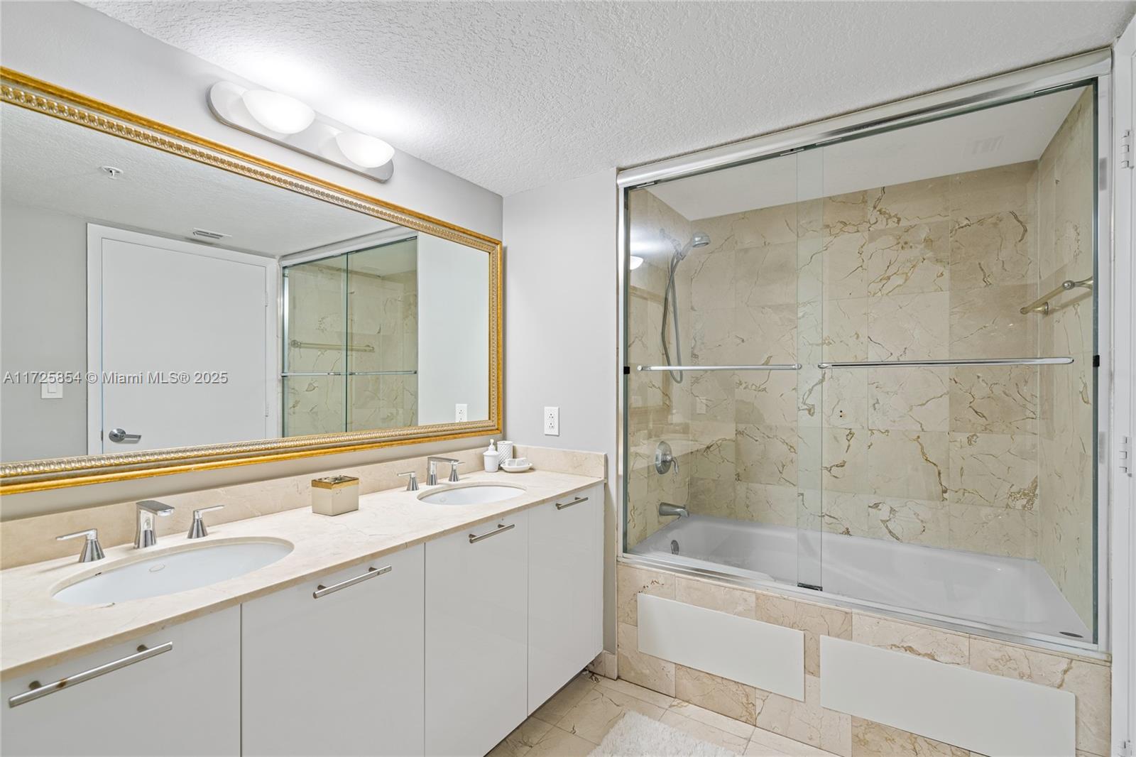 1800 N Bayshore Dr #3207, Miami FL 33132