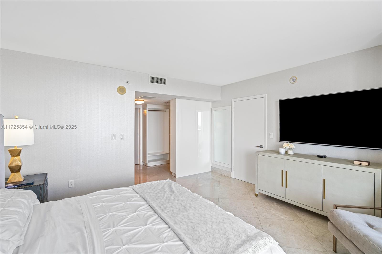 1800 N Bayshore Dr #3207, Miami FL 33132