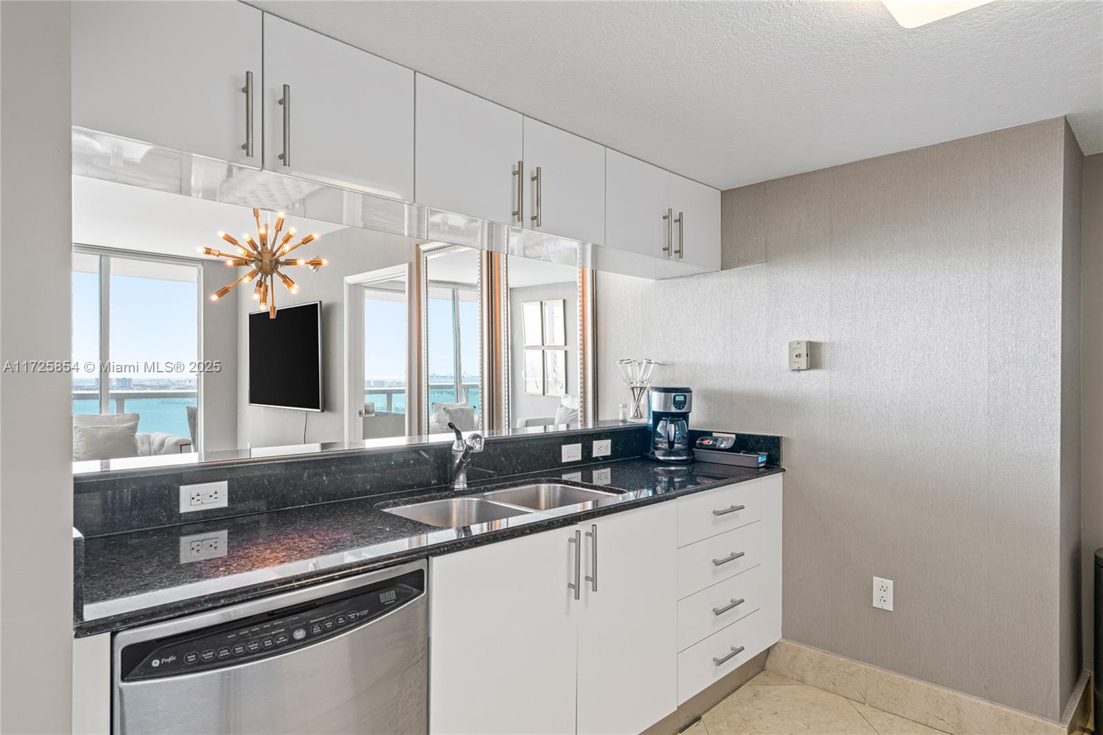 1800 N Bayshore Dr #3207, Miami FL 33132