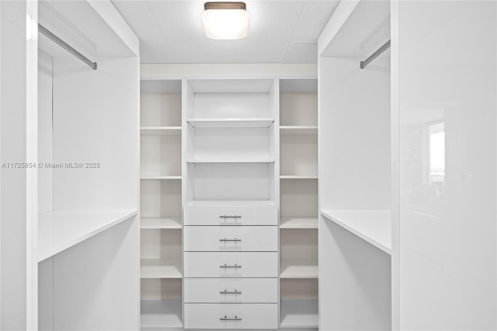 1800 N Bayshore Dr #3207, Miami FL 33132