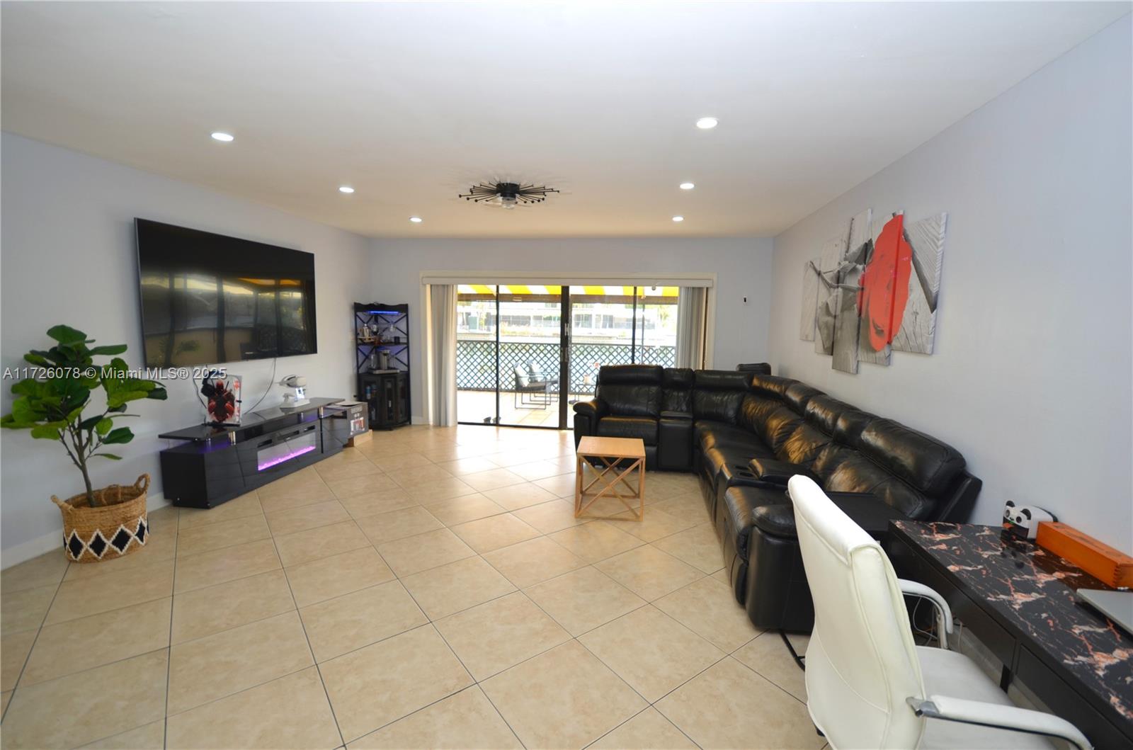 16501 Fox Den Ct, Miami Lakes, Florida image 6