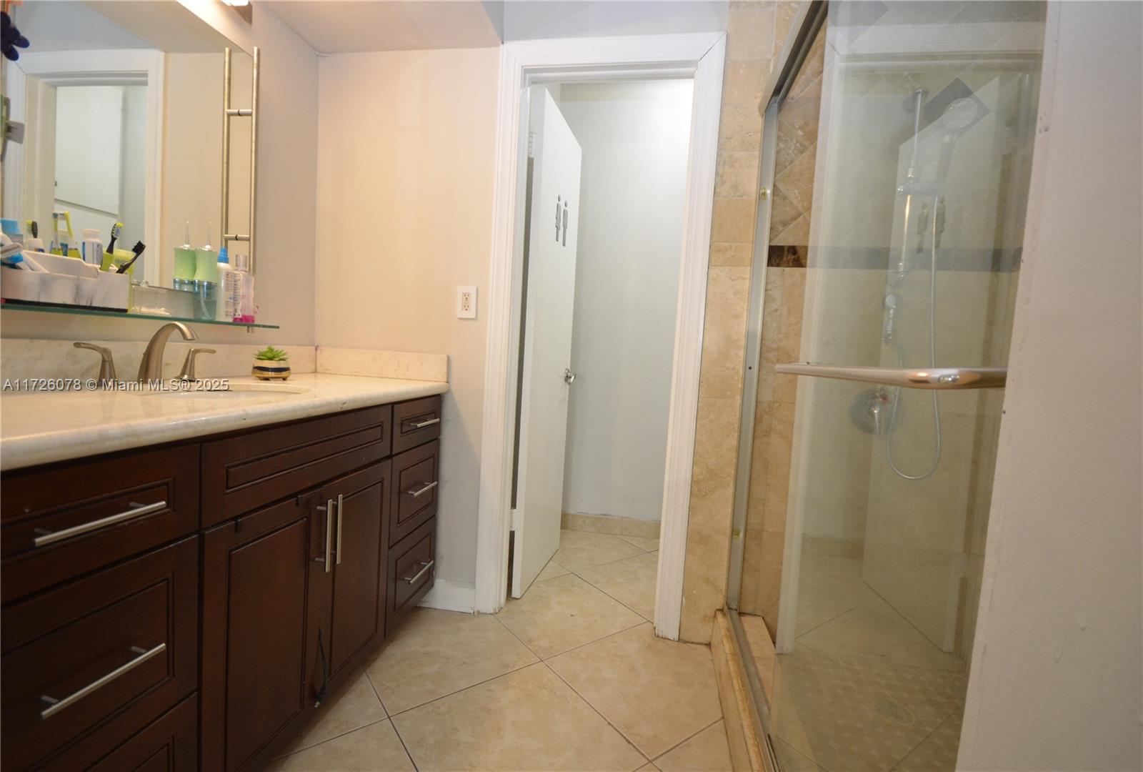 16501 Fox Den Ct, Miami Lakes, Florida image 8