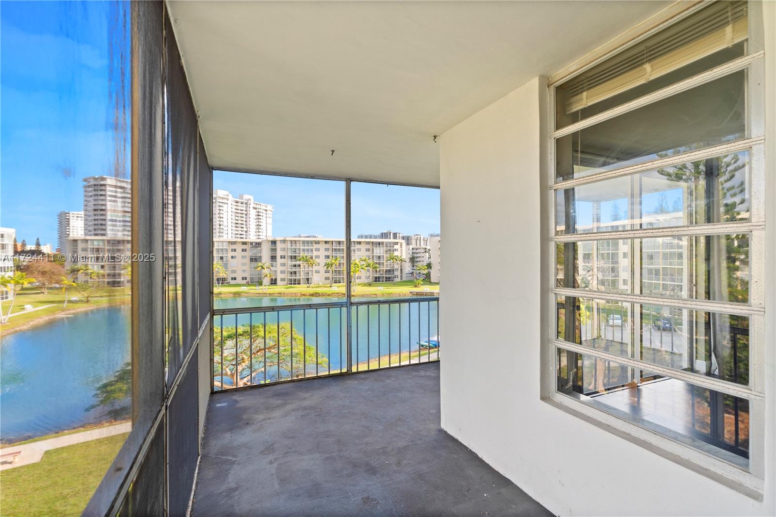 2903 Point East Dr #K408, Aventura, Florida image 30