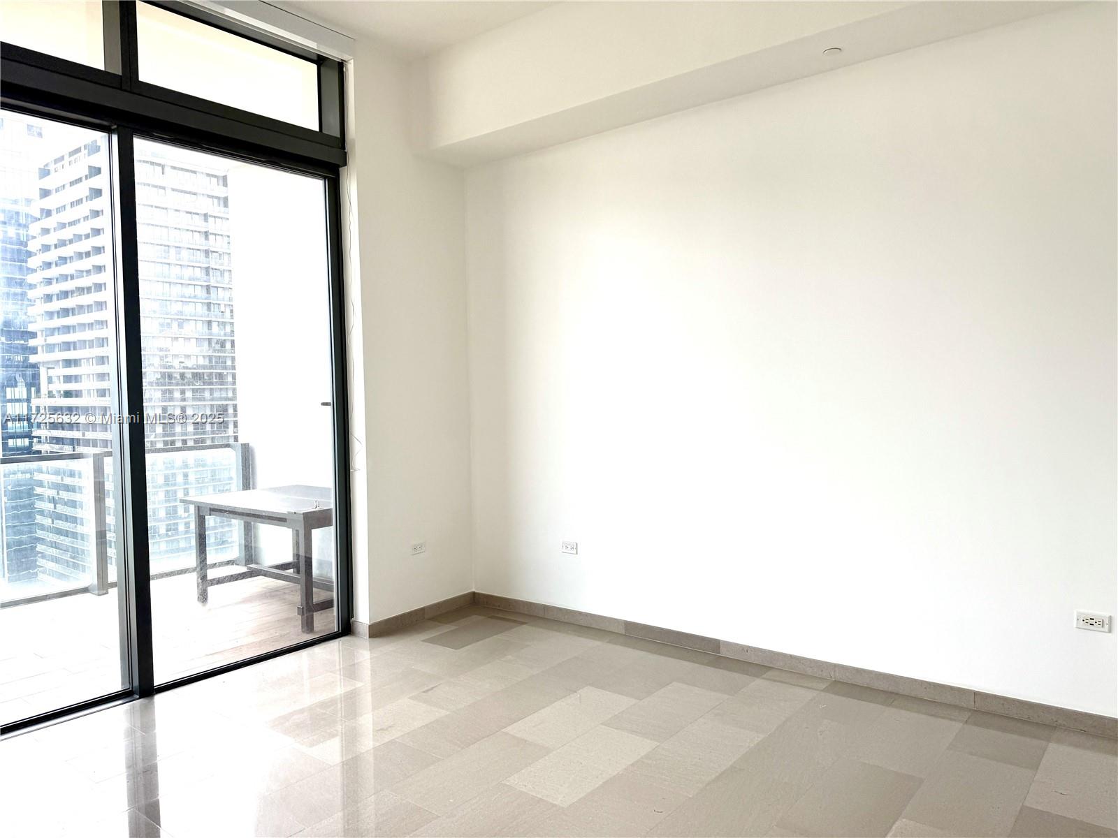 88 SW 7th St #4105, Miami FL 33130