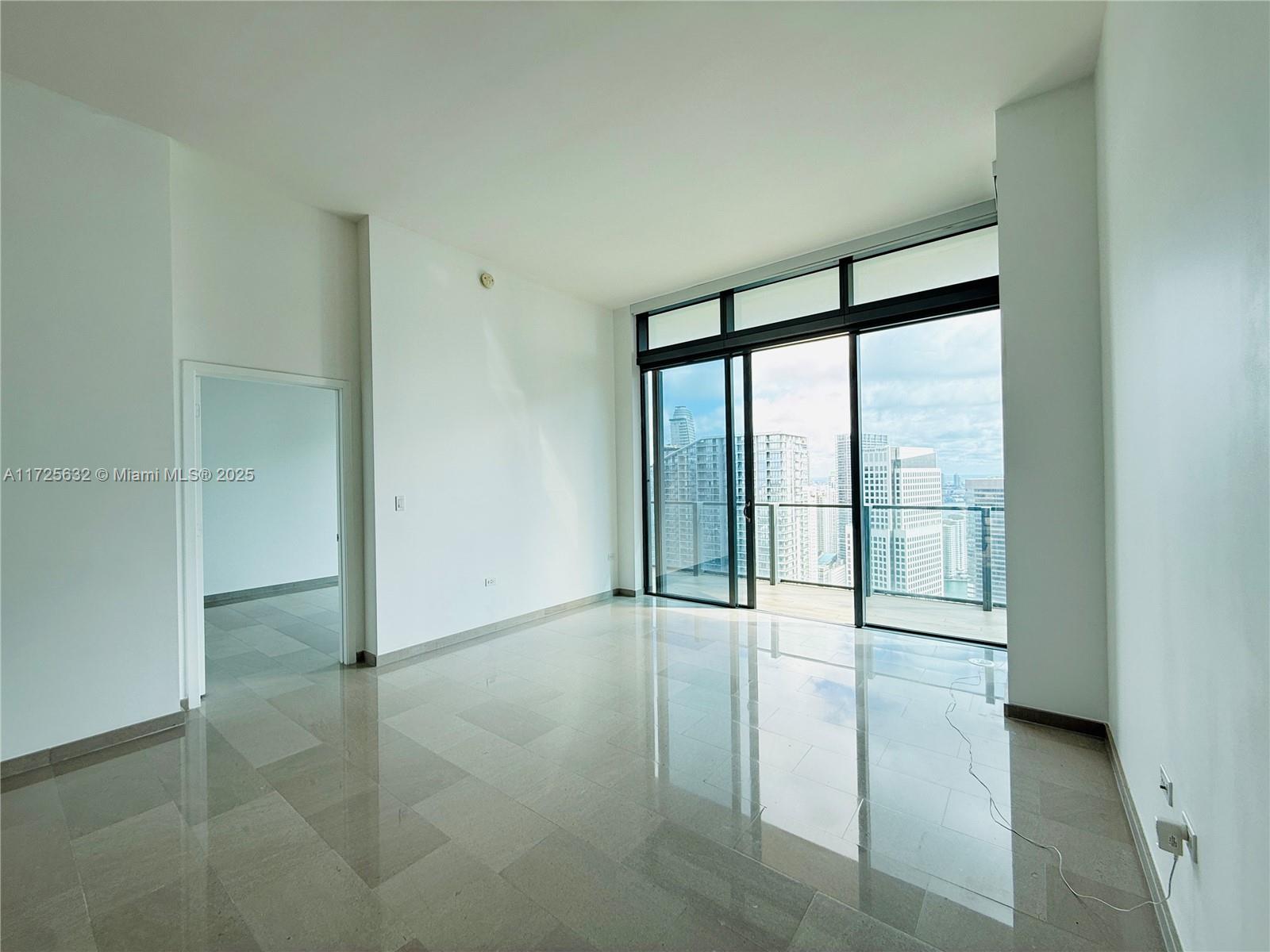 88 SW 7th St #4105, Miami FL 33130