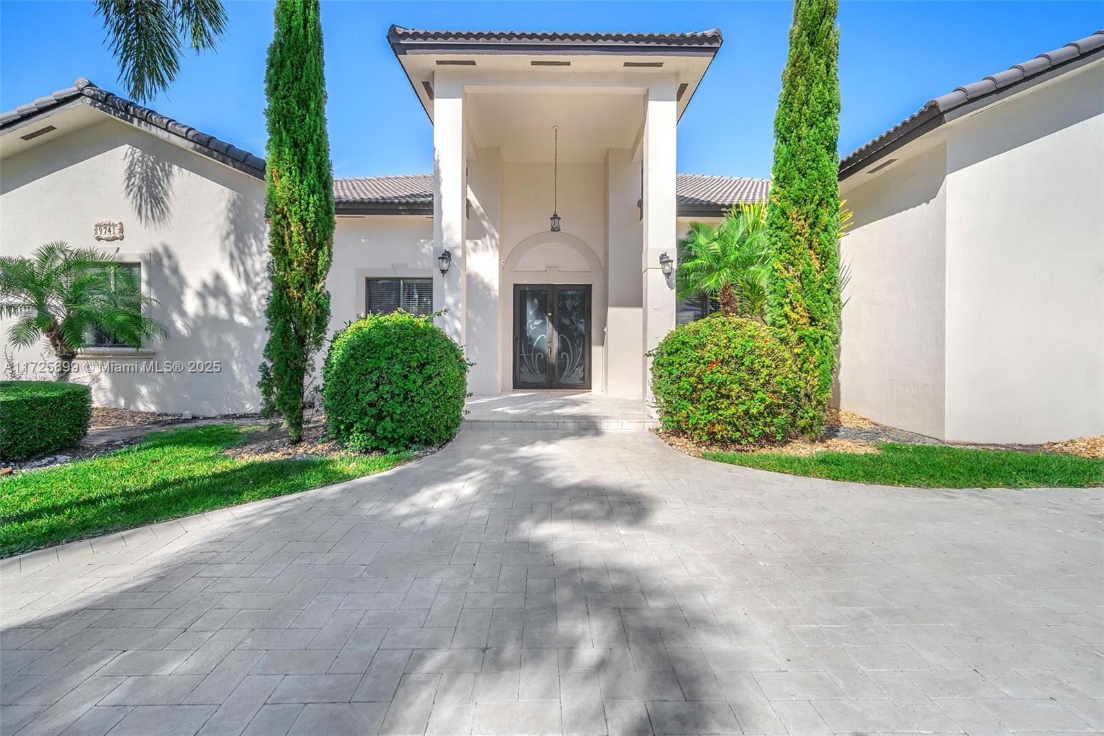 9741 NW 130th St, Hialeah Gardens, Florida image 1