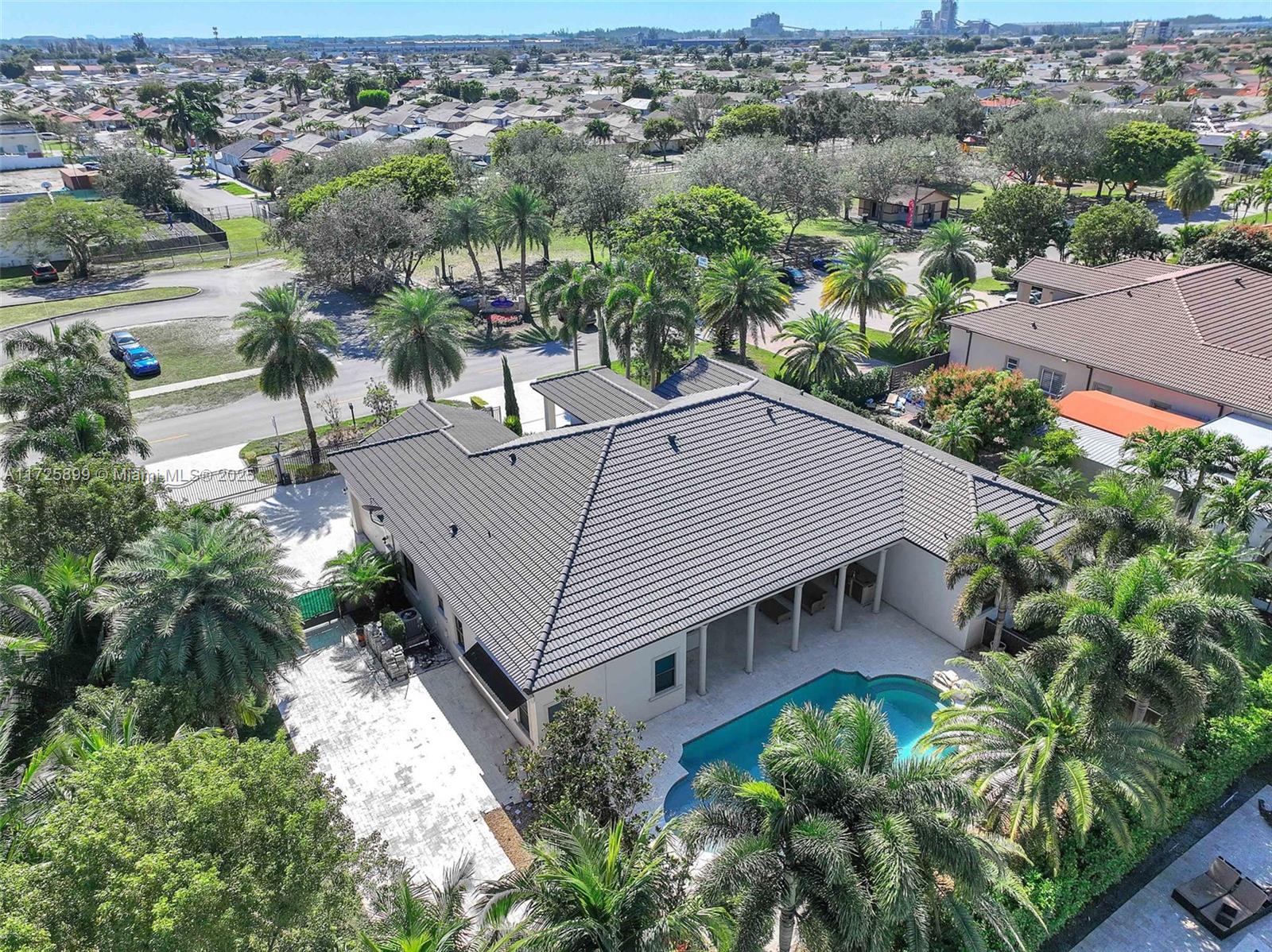 9741 NW 130th St, Hialeah Gardens, Florida image 11