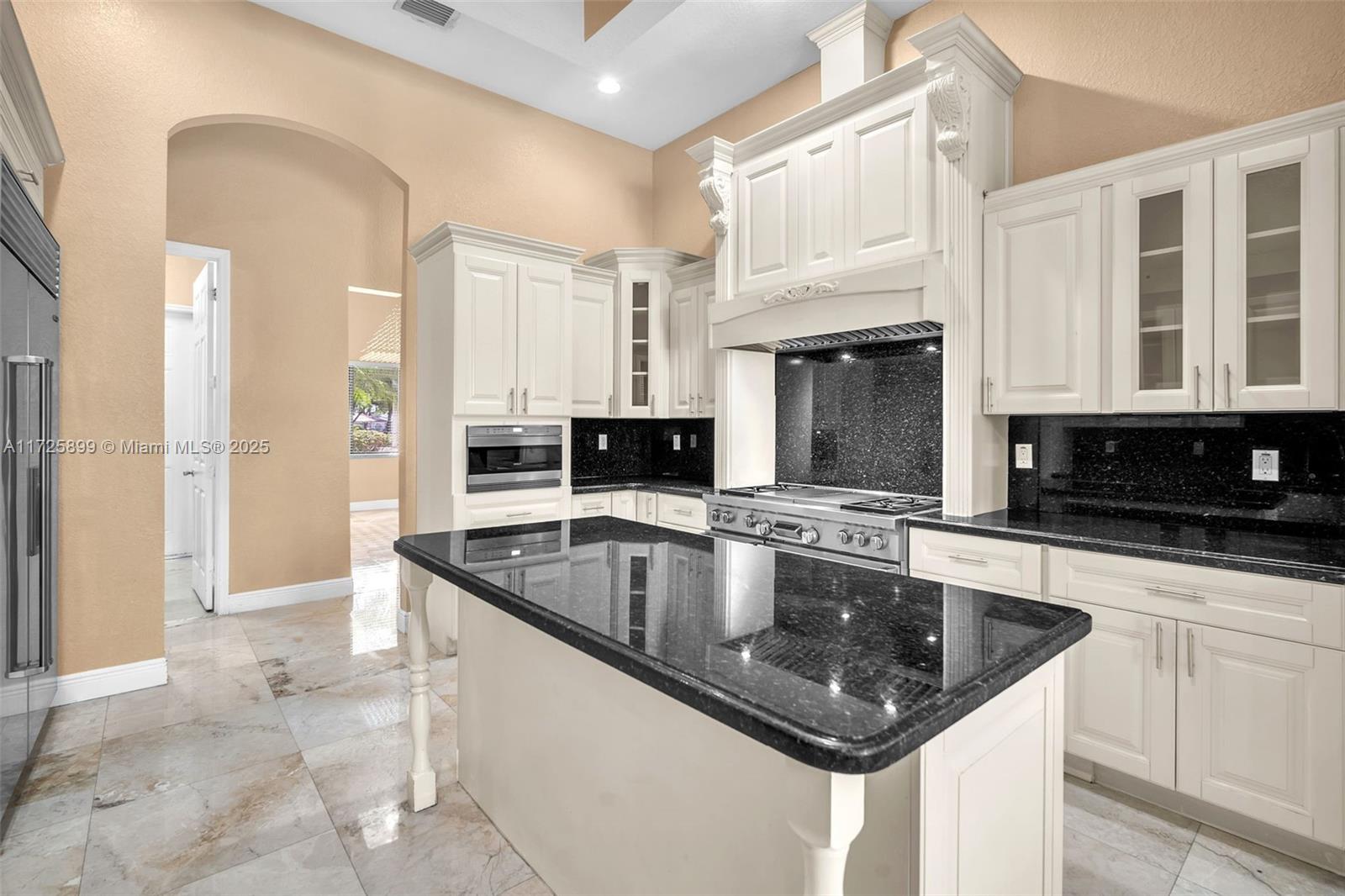 9741 NW 130th St, Hialeah Gardens, Florida image 24