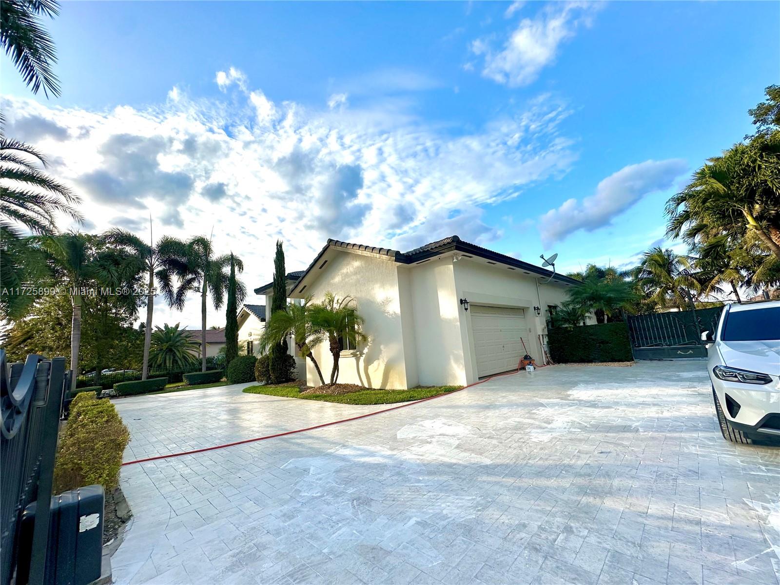 9741 NW 130th St, Hialeah Gardens, Florida image 3