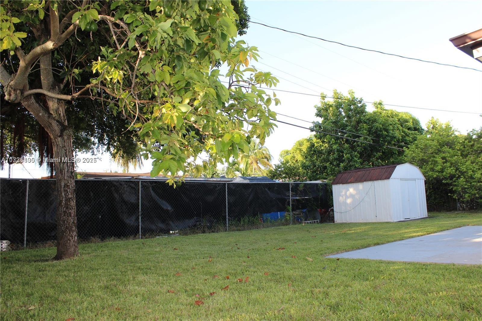 Residential, Hialeah, Florida image 24