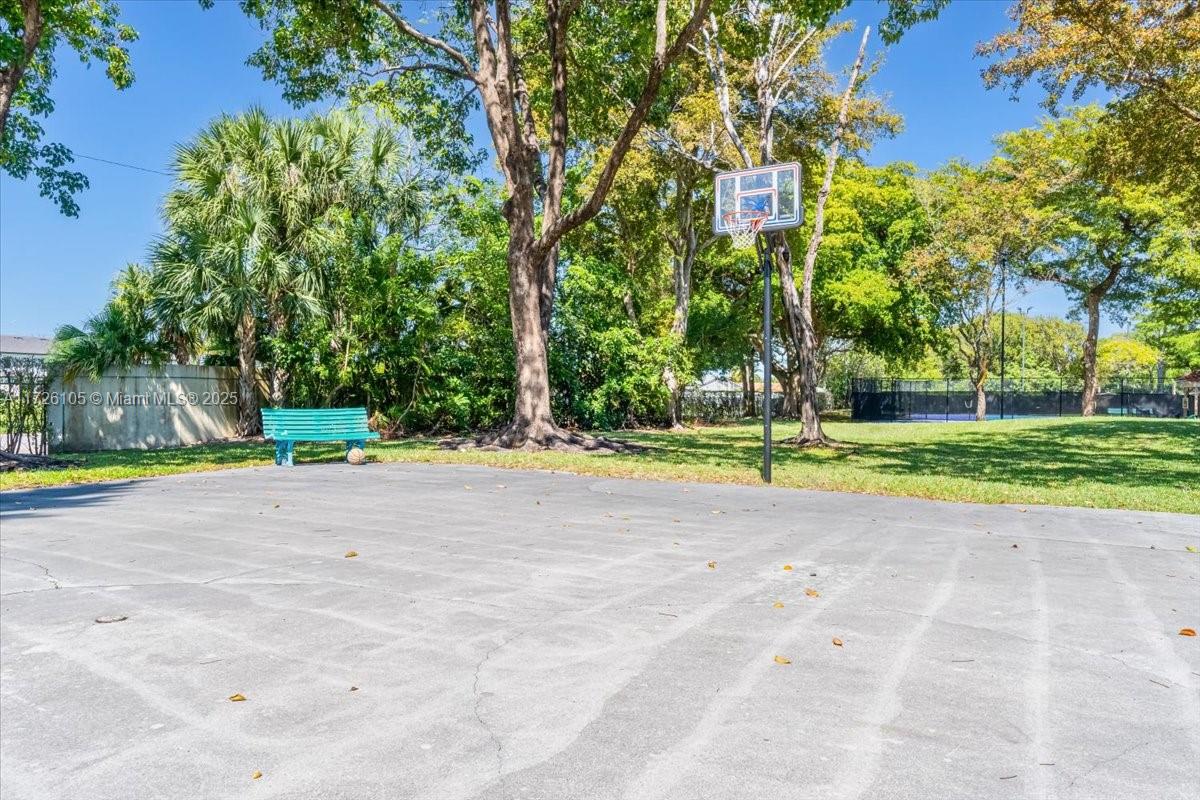 110 Lake Emerald Dr #403, Oakland Park, Florida image 34