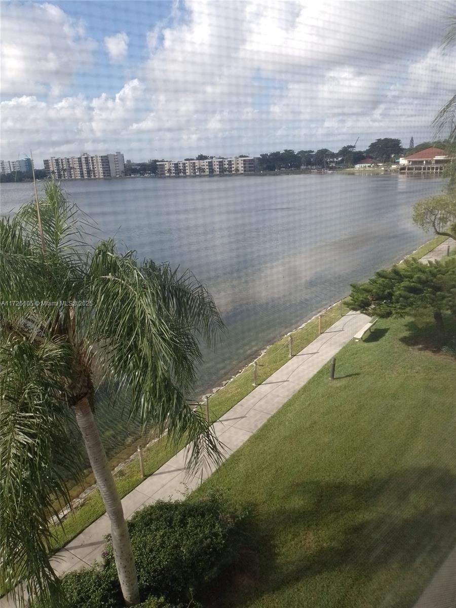 110 Lake Emerald Dr #403, Oakland Park, Florida image 9