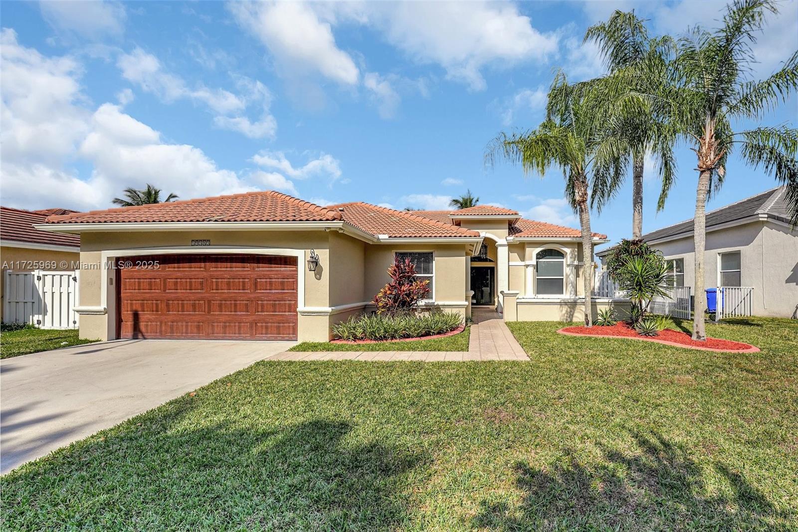 19383 NW 23rd St, Pembroke Pines, Florida image 2