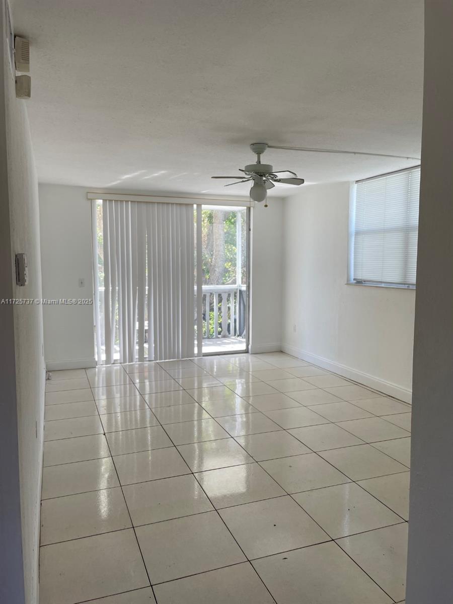 1475 NE 125th Ter #301A, North Miami, Florida image 3