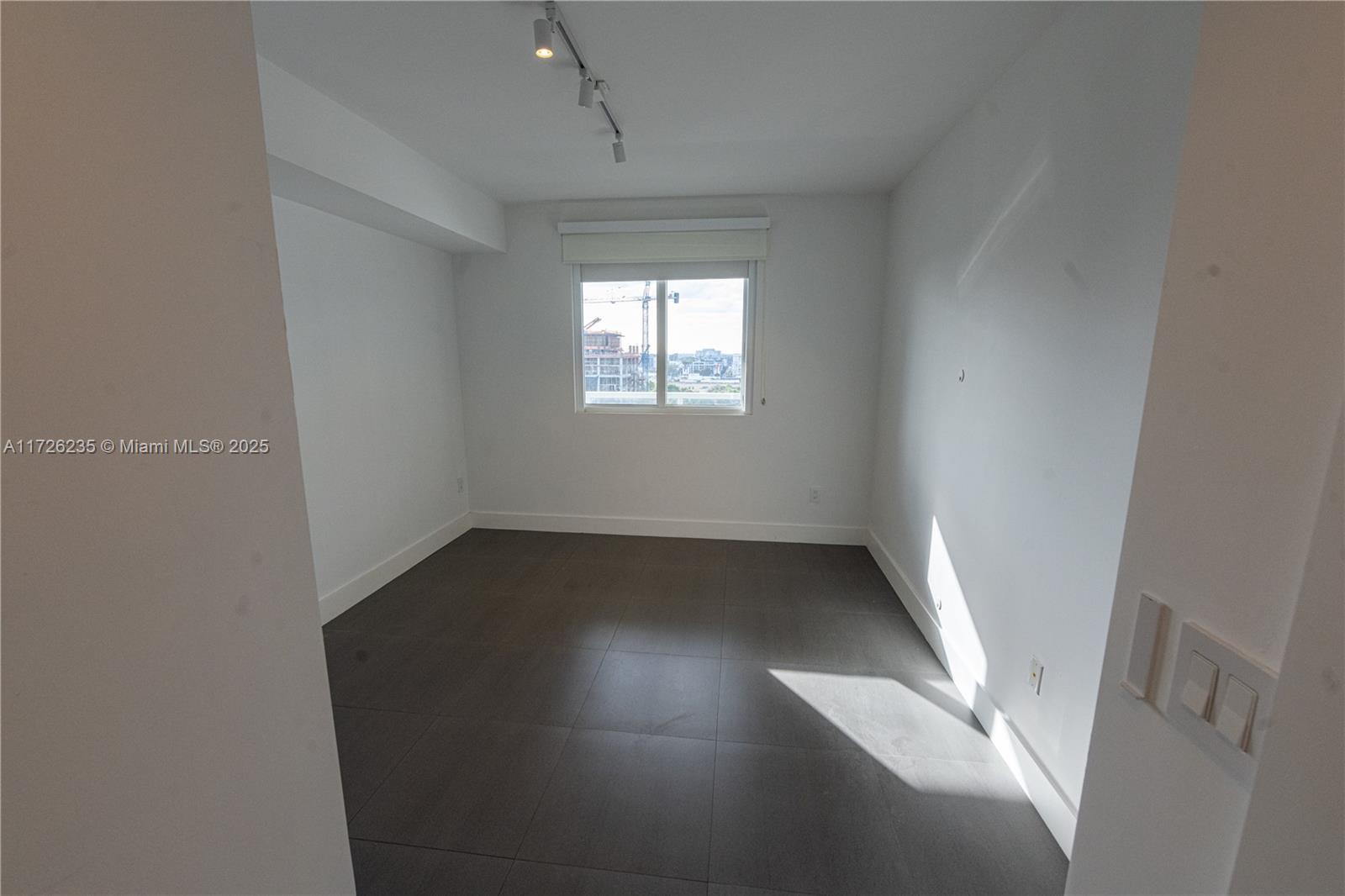 600 NE 27 St #1602, Miami FL 33137
