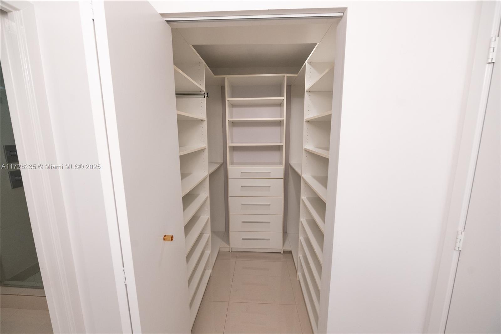 600 NE 27 St #1602, Miami FL 33137