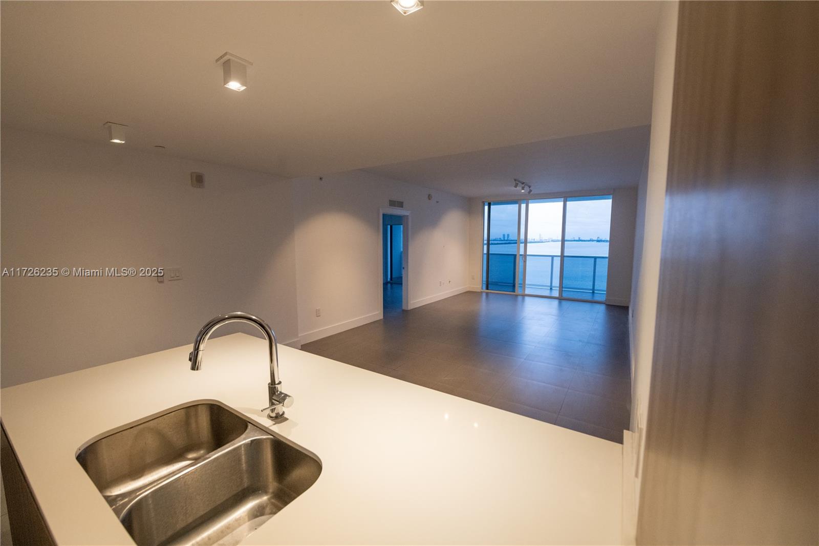 600 NE 27 St #1602, Miami FL 33137