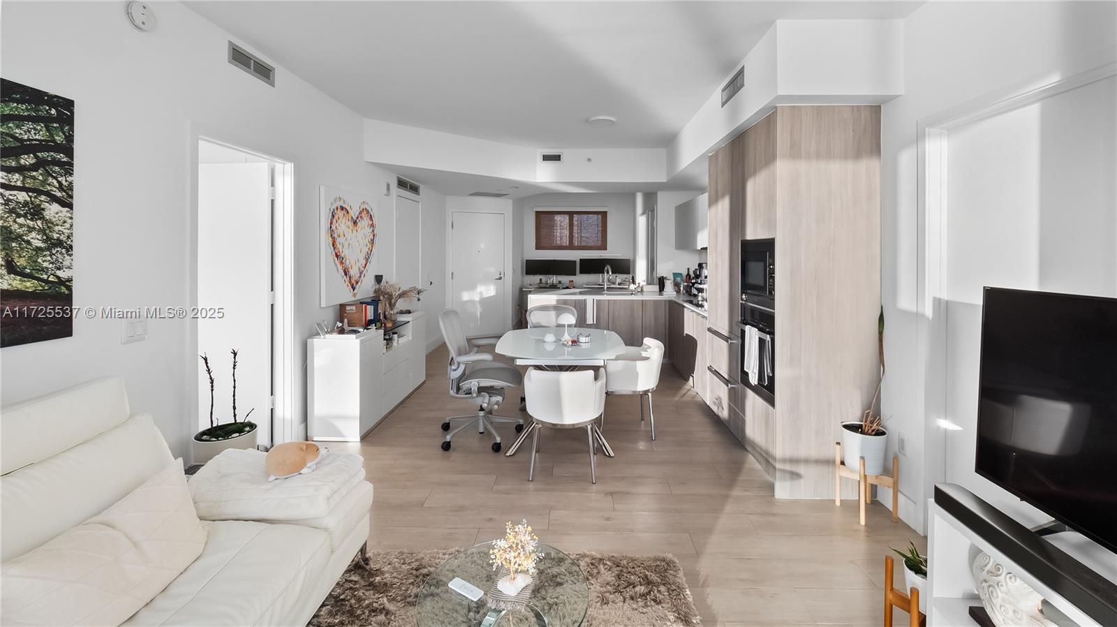 2900 NE 7th Ave #1105, Miami FL 33137