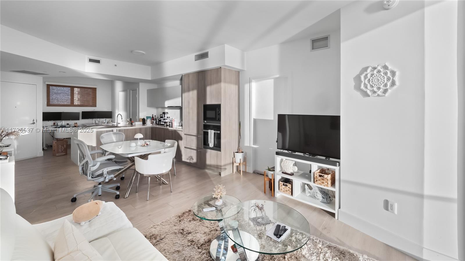 2900 NE 7th Ave #1105, Miami FL 33137