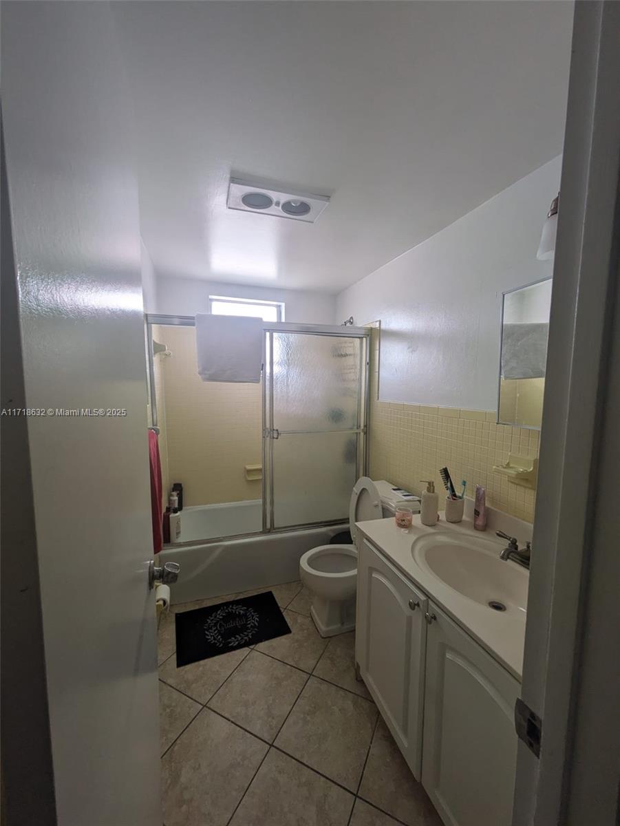 1100 NE 1st Ct #320, Hallandale Beach, Florida image 9