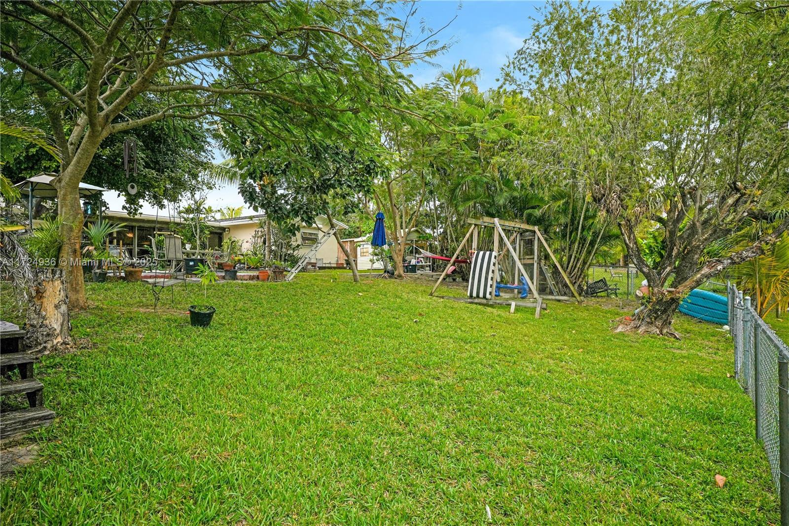 9820 SW 152nd Ter, Miami, Florida image 17