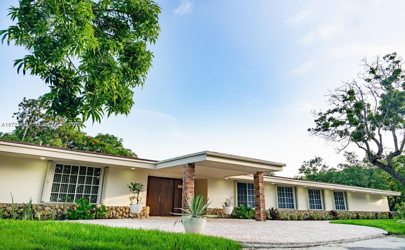 21601 SW 154th Ave  For Sale A11725934, FL