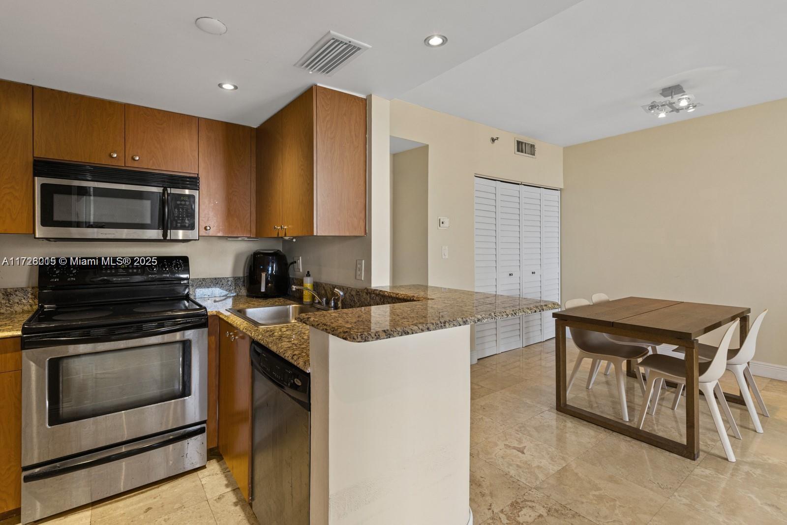770 Claughton Island Dr #PH21, Miami FL 33131