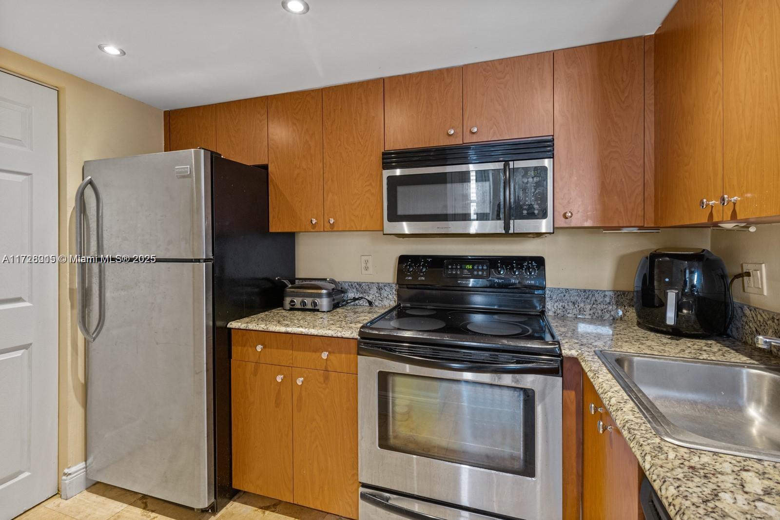770 Claughton Island Dr #PH21, Miami FL 33131