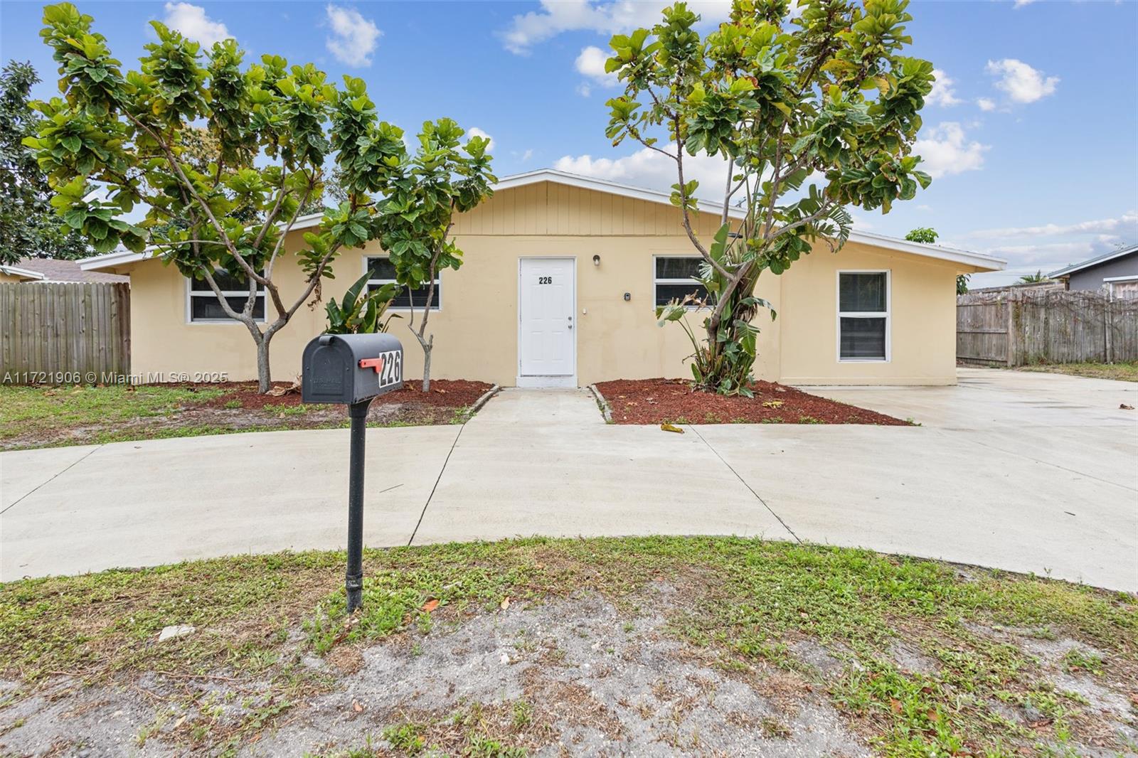 226 E Gateway Blvd, Boynton Beach, Florida image 1