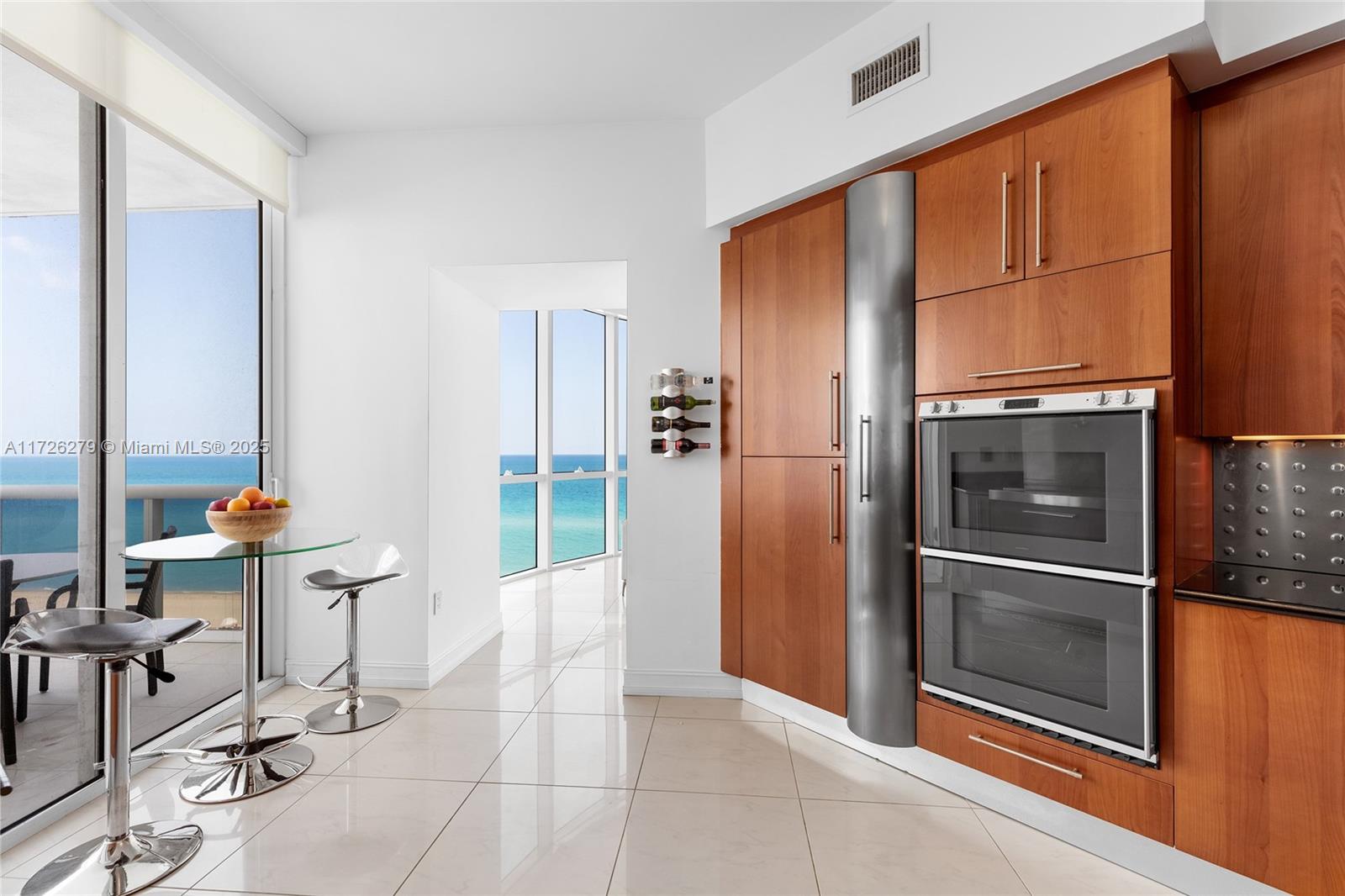 18101 Collins Ave #909, Sunny Isles Beach, Florida image 10