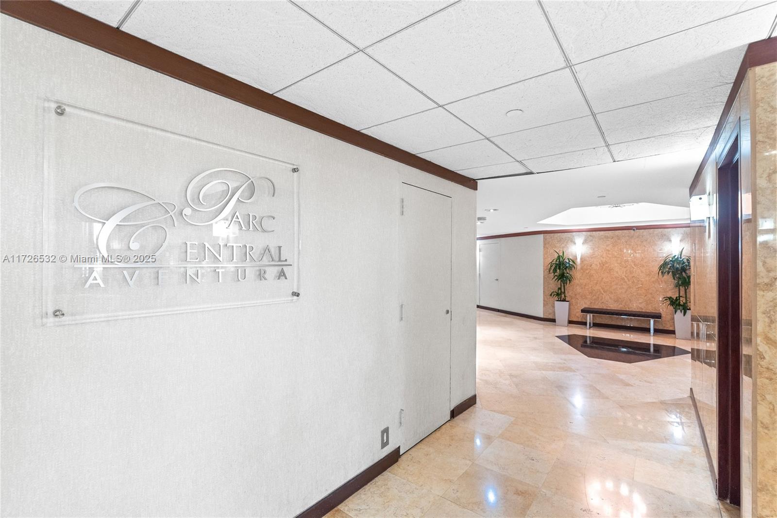 3300 NE 191st St #807, Aventura, Florida image 3