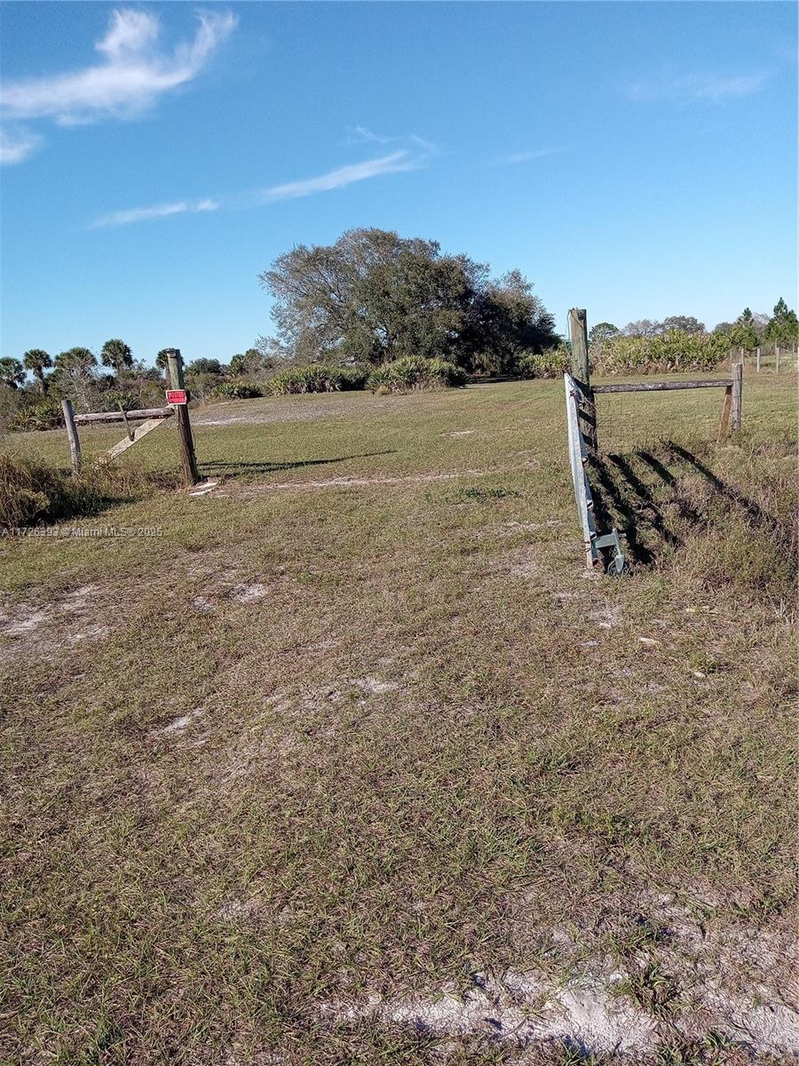 18383 NW 274, Okeechobee, Florida image 4