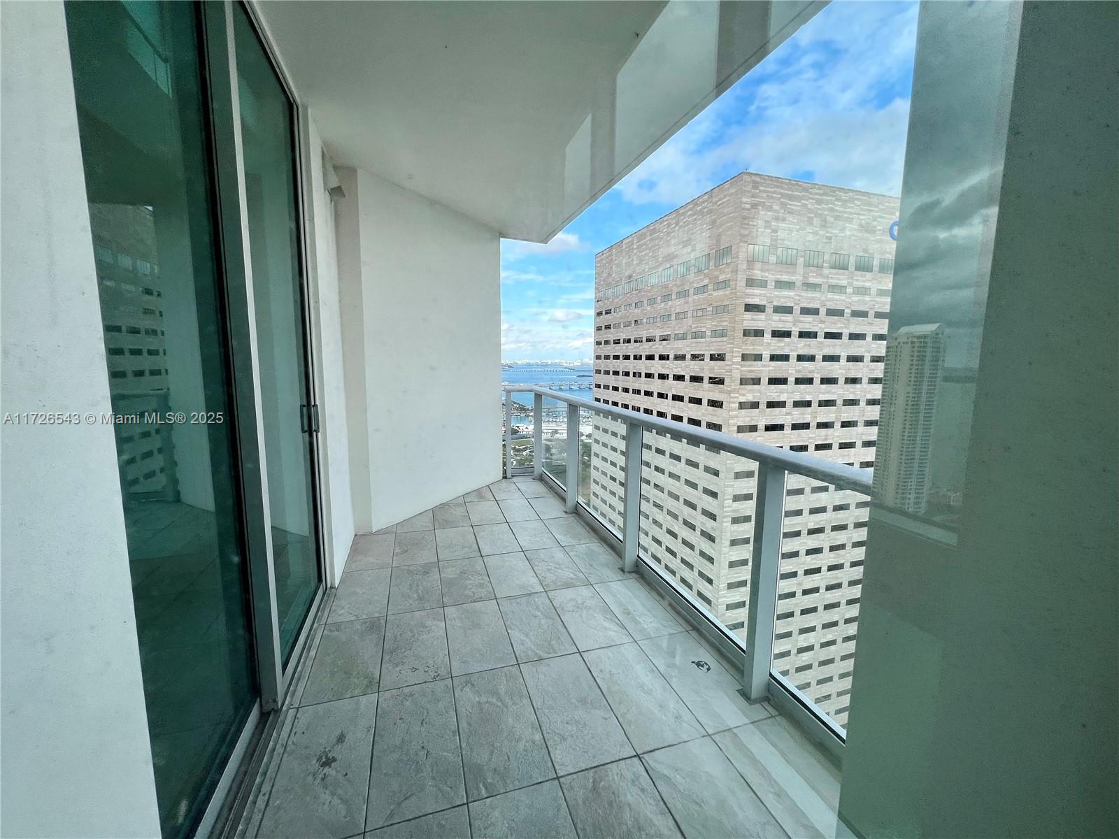 300 S Biscayne Blvd #3614, Miami FL 33131