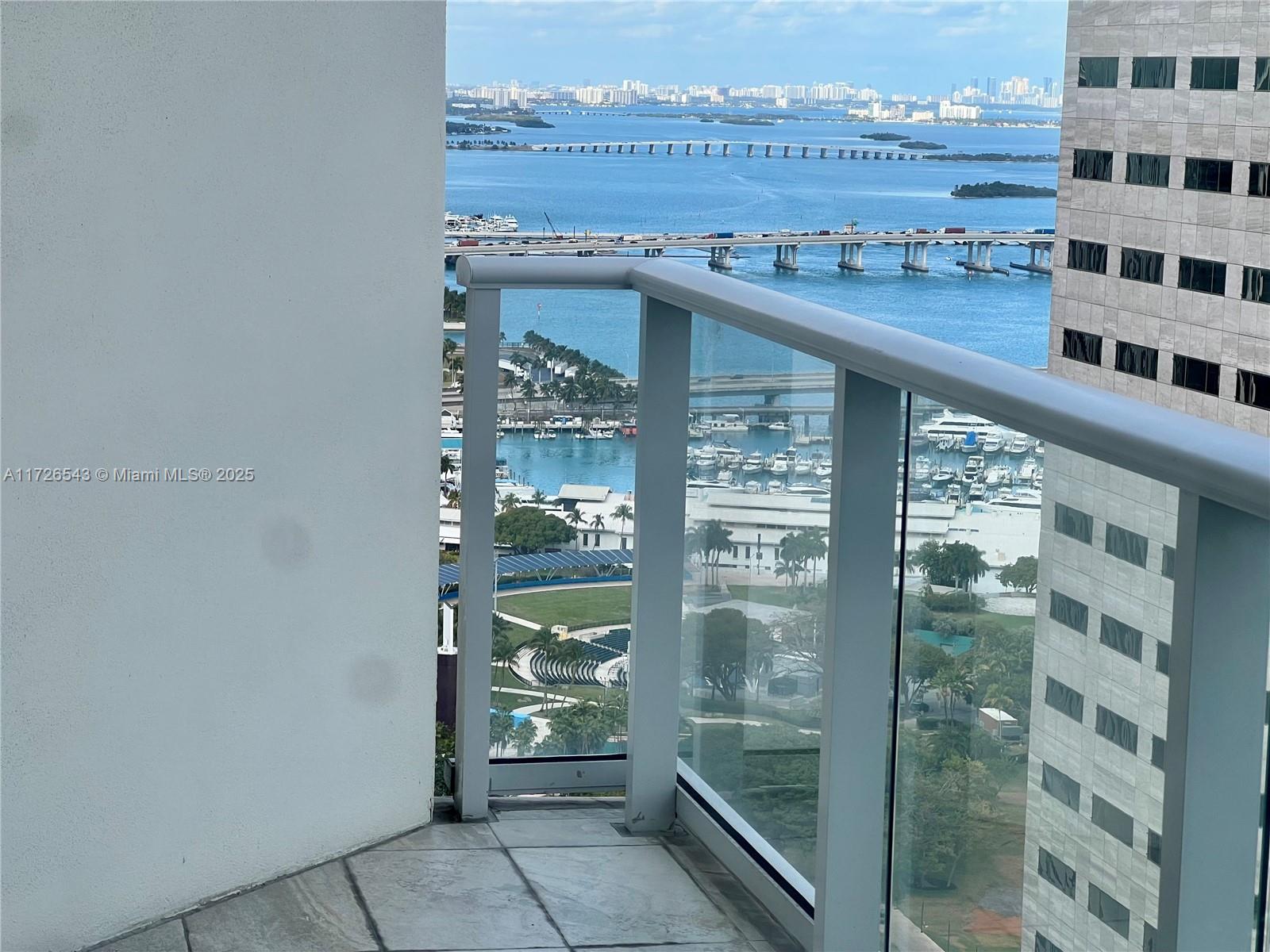 300 S Biscayne Blvd #3614, Miami FL 33131