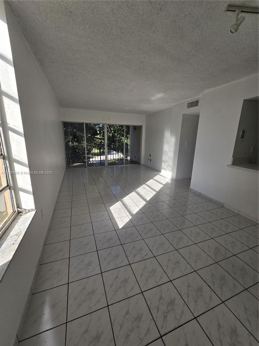 8740 N Sherman Cir #308, Miramar, Florida image 23