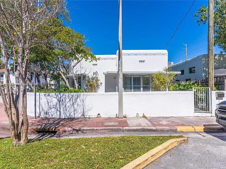 8101 Harding Ave, Miami Beach, Florida image 10