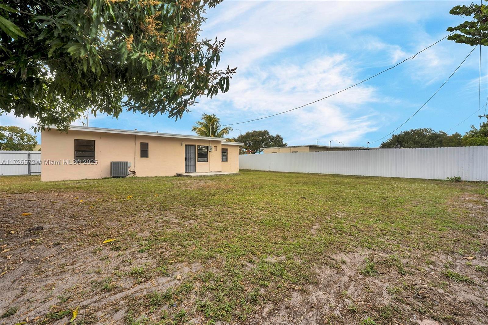 15945 NW 27th Ave, Miami Gardens, Florida image 33