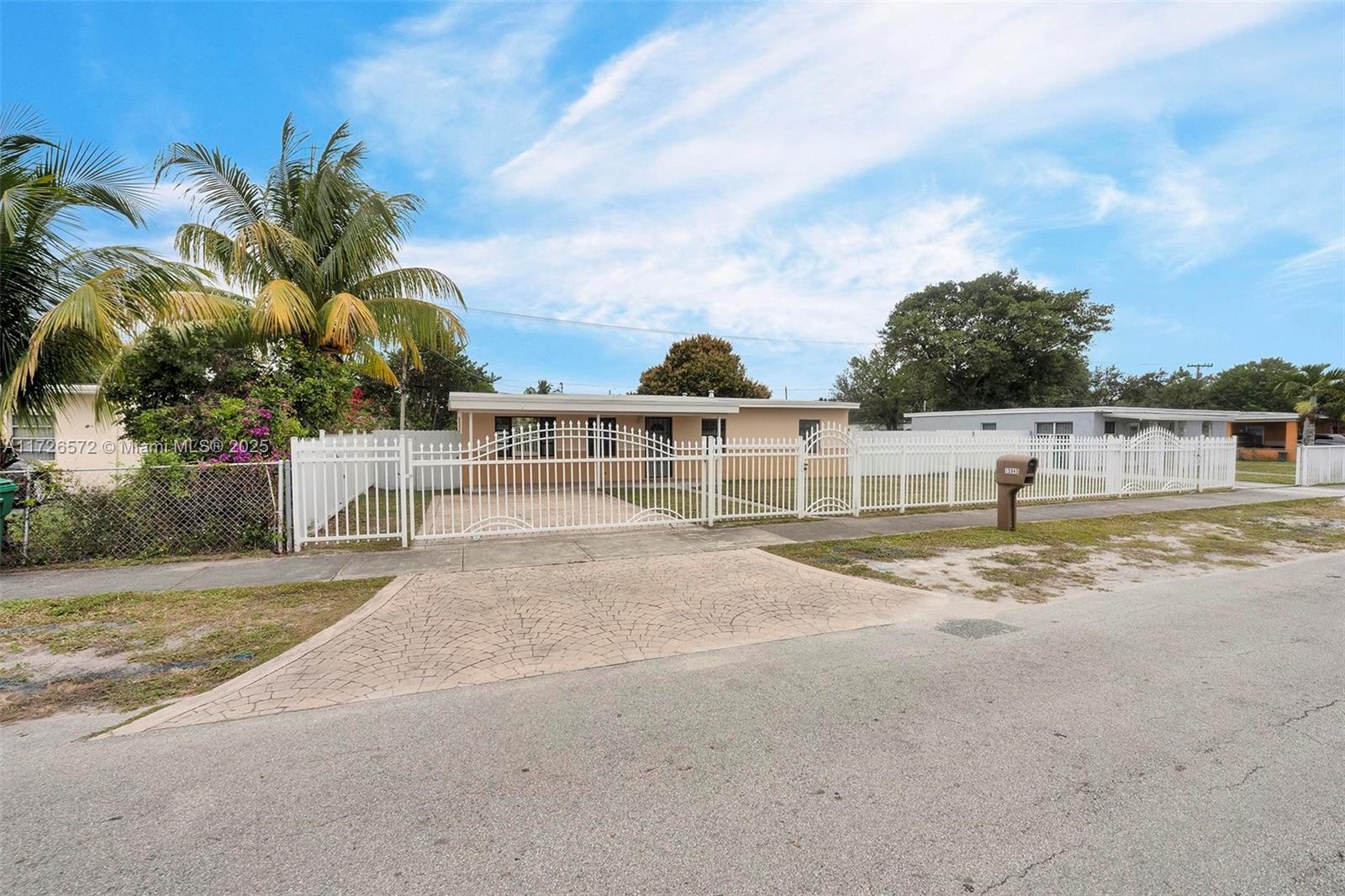 15945 NW 27th Ave, Miami Gardens, Florida image 38