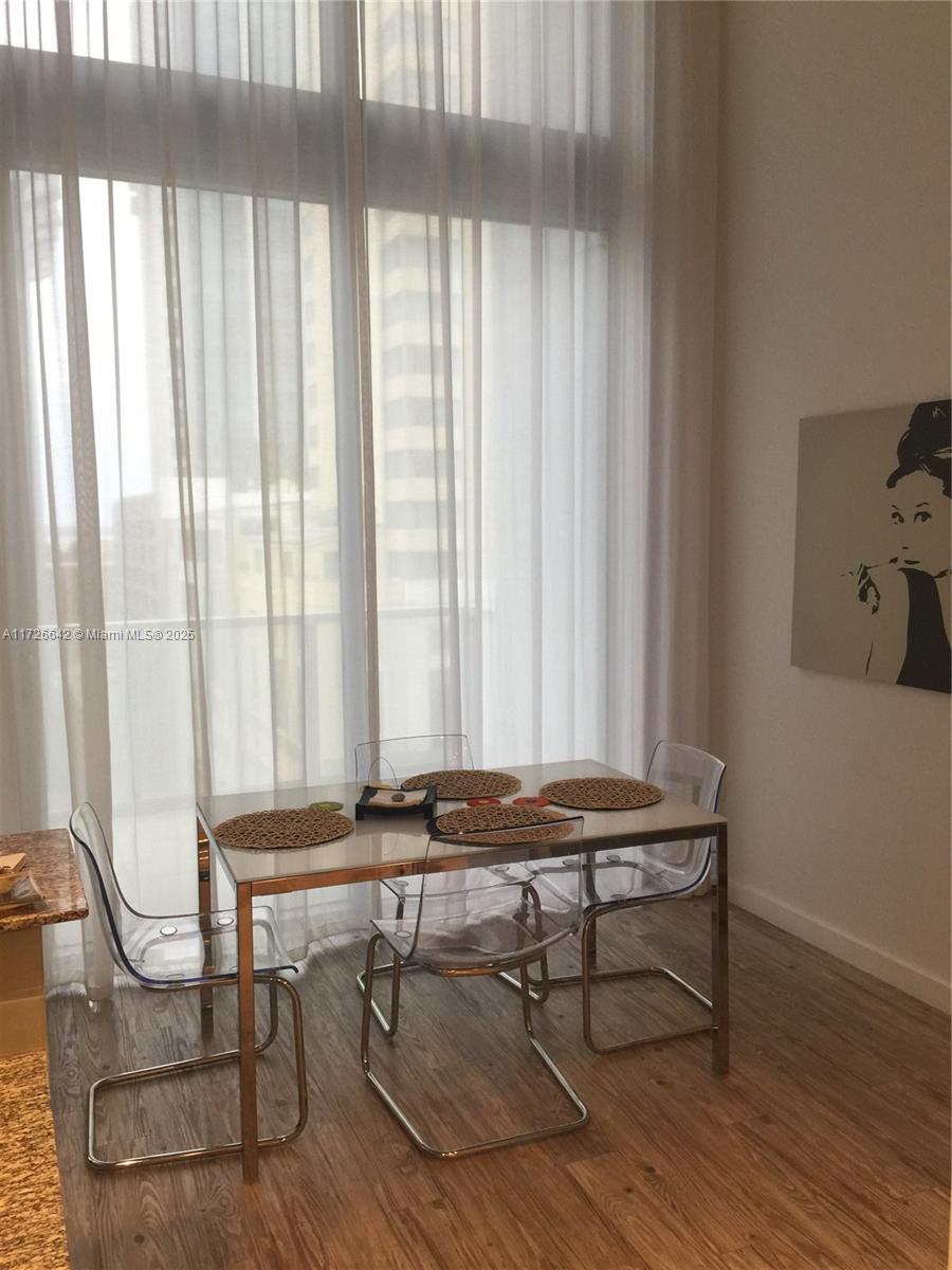 1060 Brickell Ave #811, Miami FL 33131