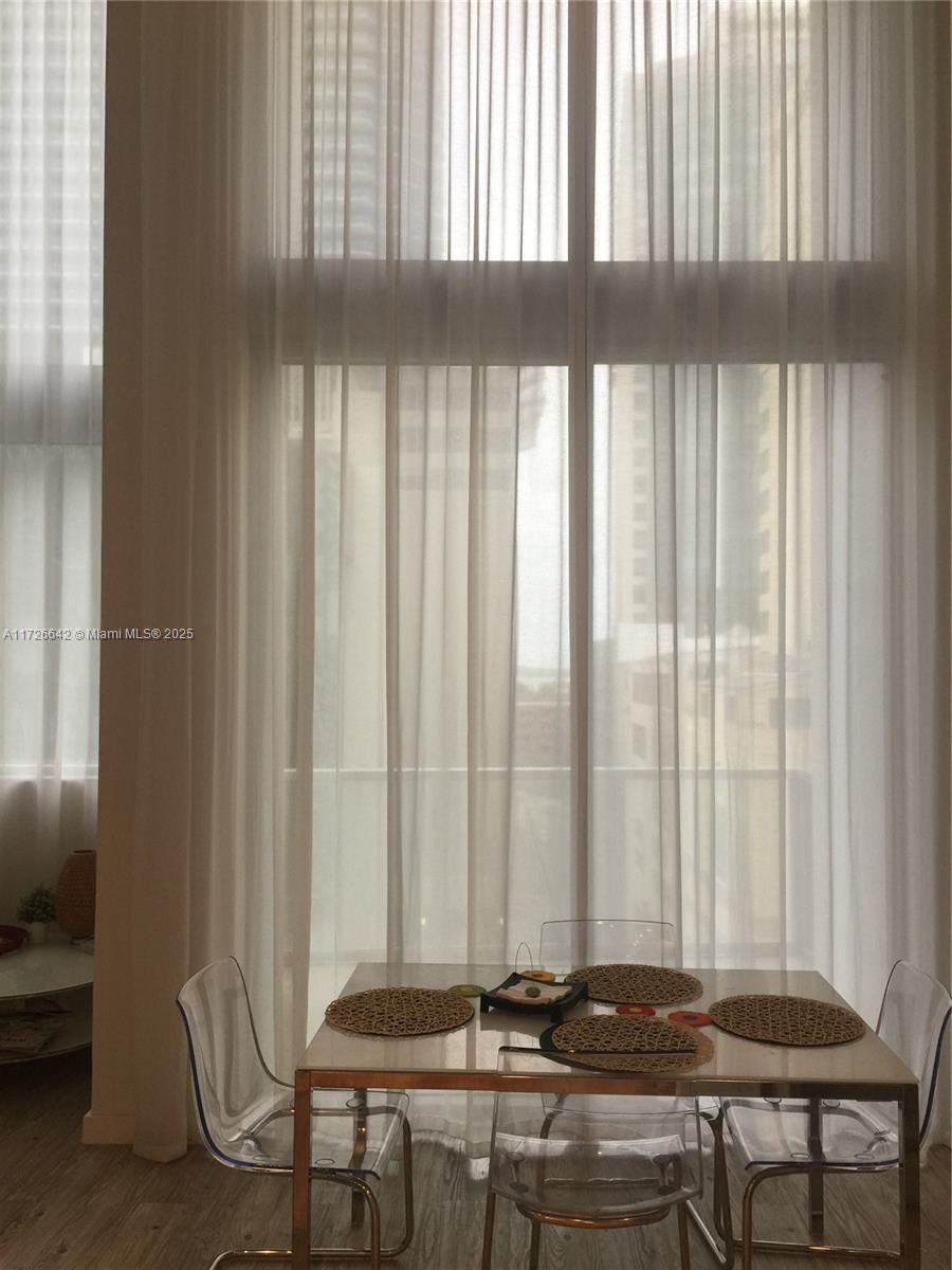 1060 Brickell Ave #811, Miami FL 33131